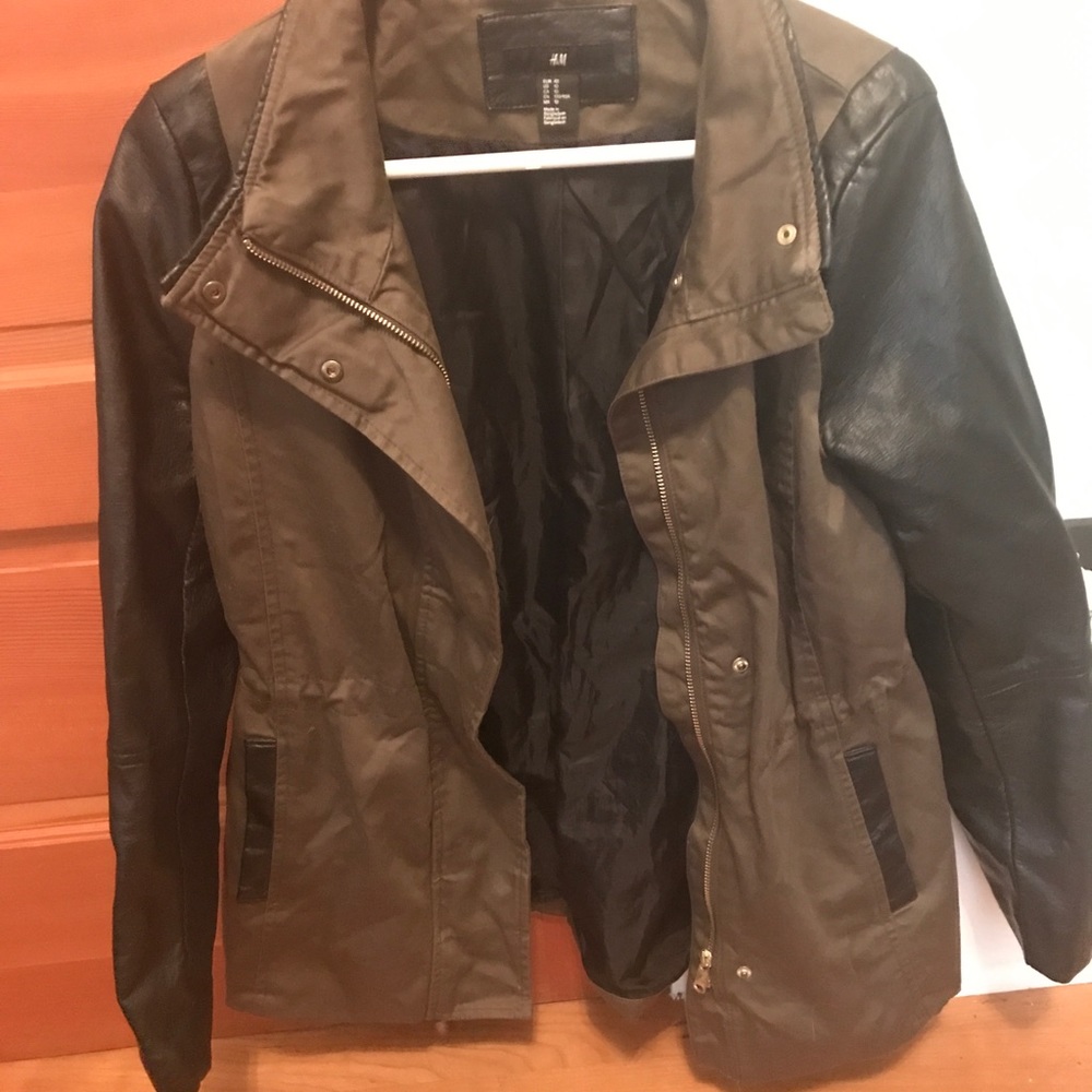 Green jacket with Faux leather sleeves